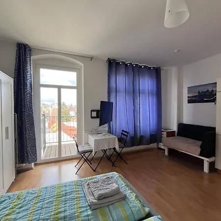 Helle 1raum Mit Balkon Und Kueche Apartment *