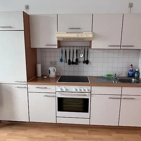 Helle 1raum Mit Balkon Und Kueche Apartman