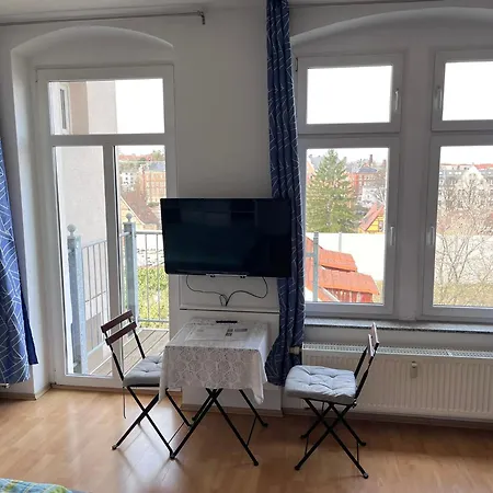 Helle 1raum Mit Balkon Und Kueche *