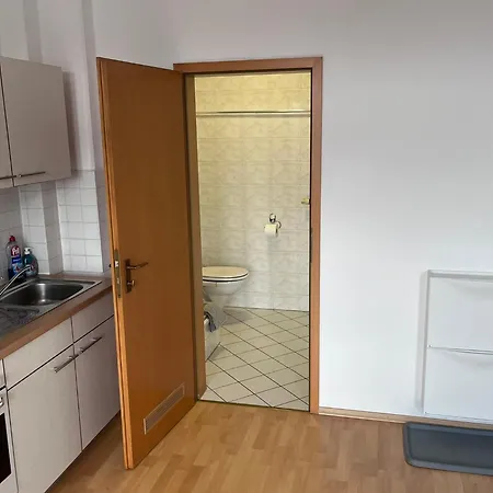 Helle 1raum Mit Balkon Und Kueche *