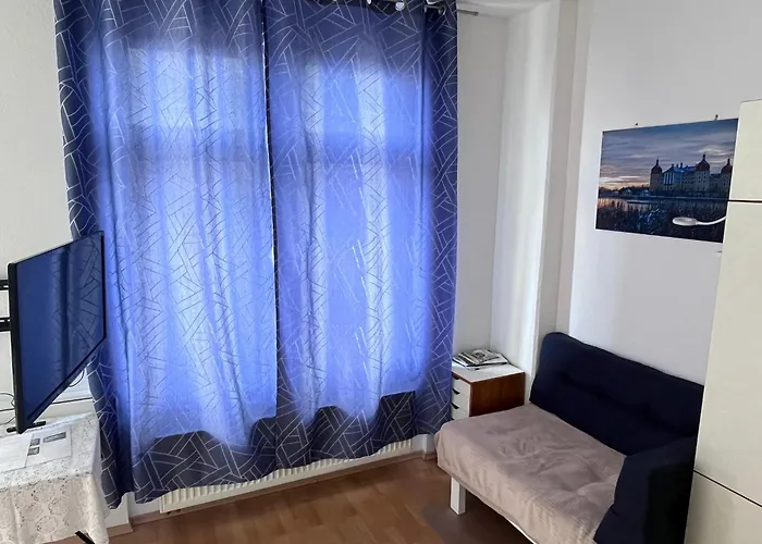 Helle 1raum Mit Balkon Und Kueche Διαμέρισμα *