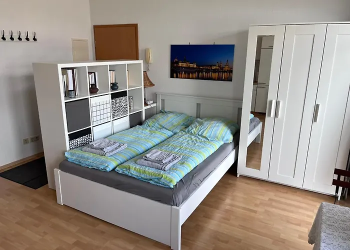 Helle 1raum Mit Balkon Und Kueche * Drezda